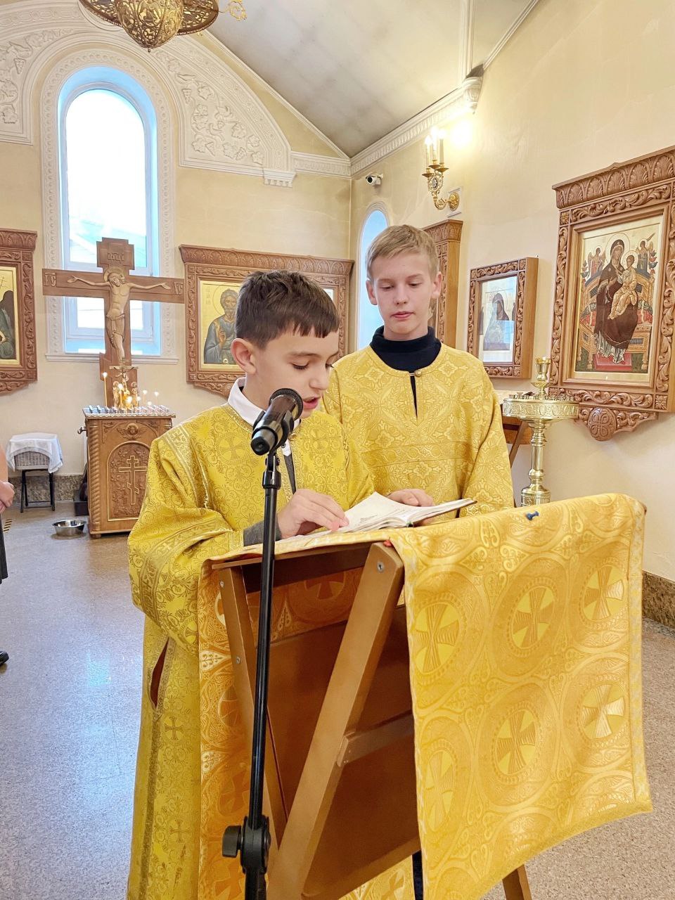 1 ноября в храме свт. Иоанна Милостивого состоялась первая детская литургия