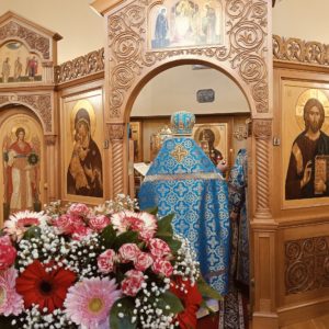 праздничная литургию в храме Покрова Божией Матери при 15 городской больнице